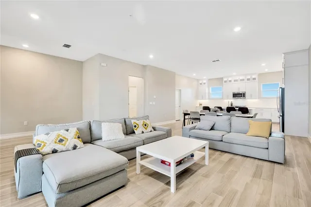 $8,500 | 5351 Bridge Street, Unit 100, Tampa, FL 33611