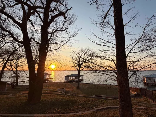 $2,999 | 21028 Bay Shore Drive, Flint, TX 75762