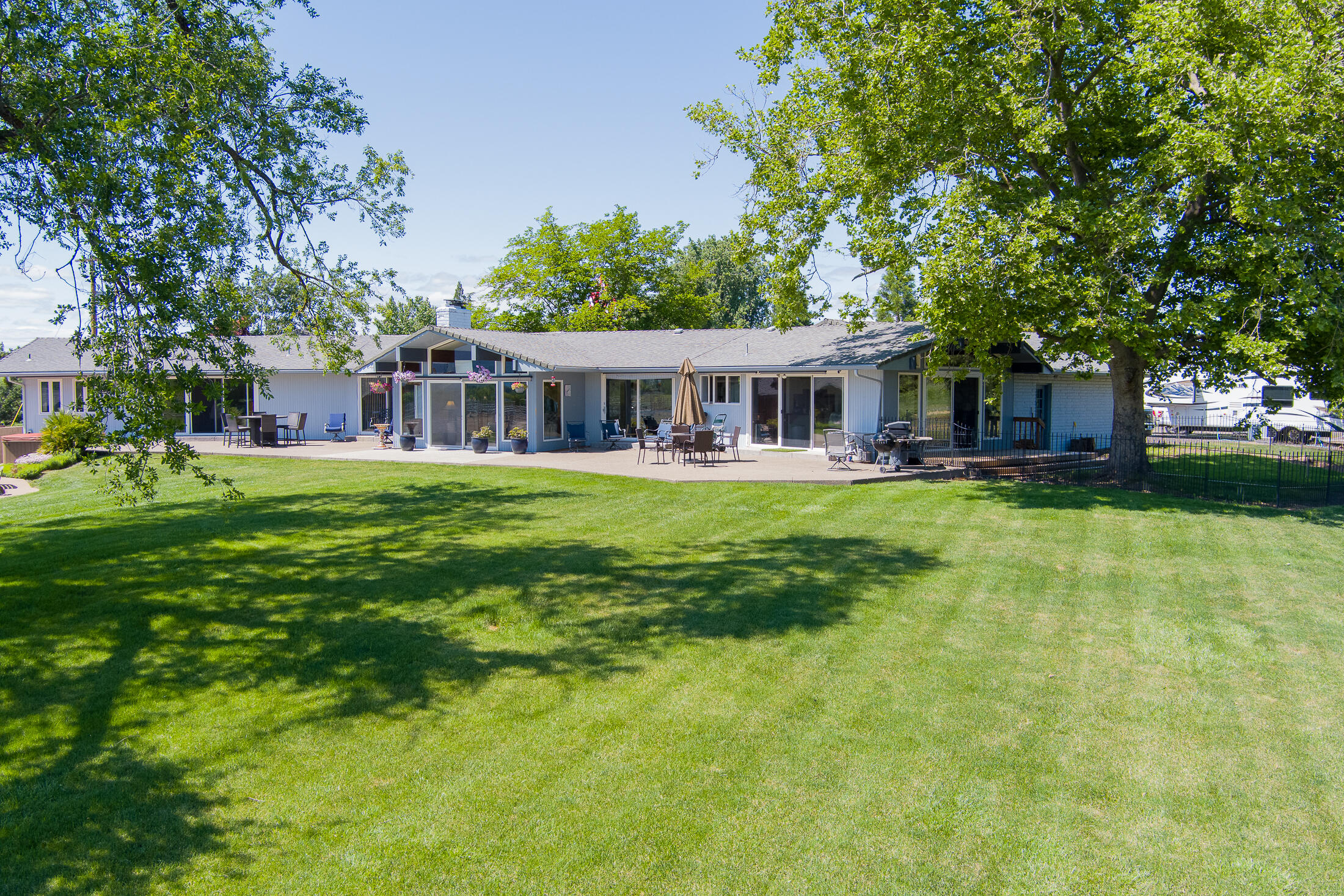 2872 Coker Butte Road Medford, OR 97504 - Photo 55 of 59 054