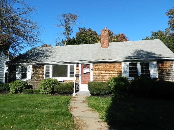 28 Hatherly Road Scituate, MA 02066 - Photo 1 of 21 a front view of a house with a yard