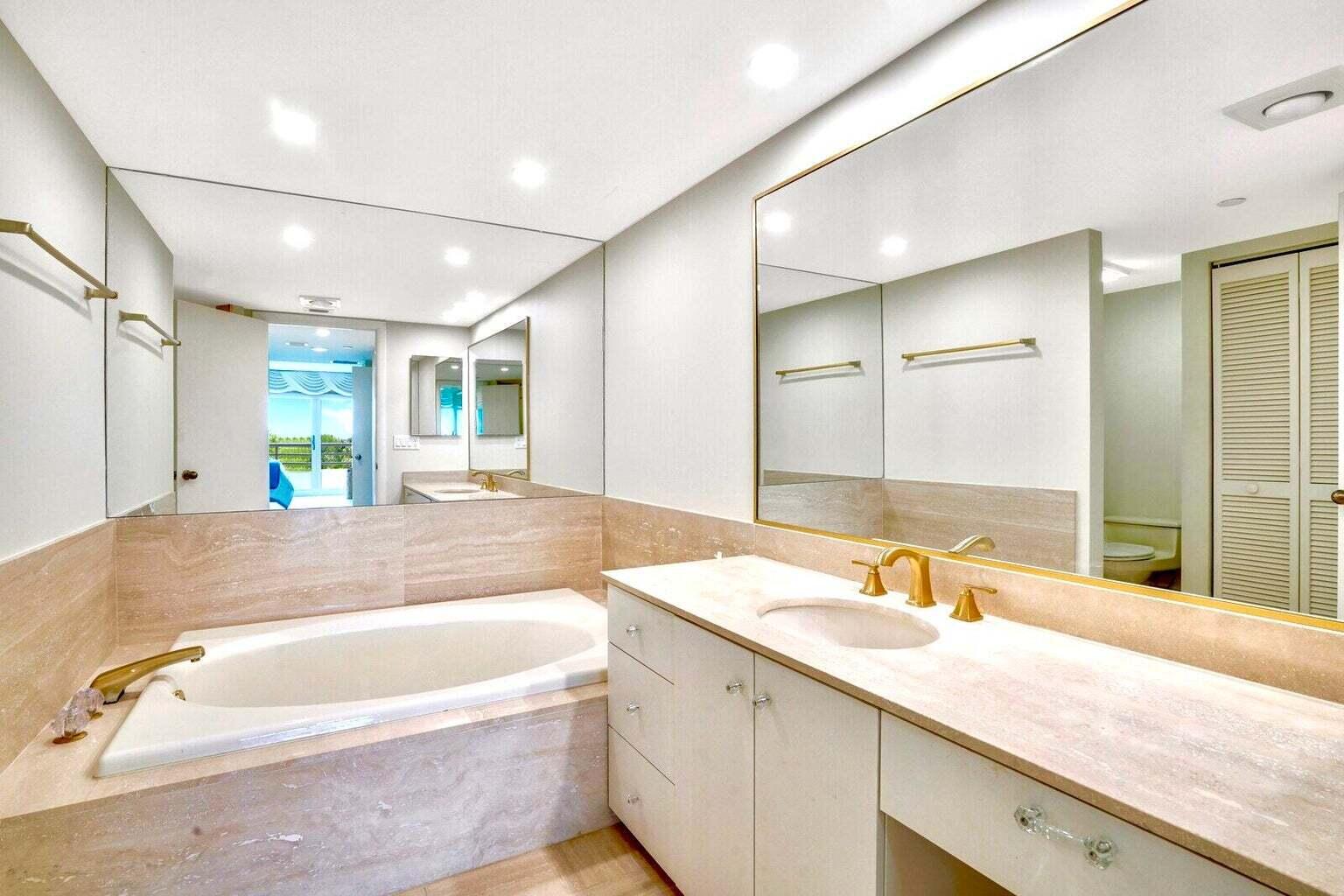 4101 North Ocean Boulevard, Unit D408 Boca Raton, FL 33431 - Photo 22 of 31 MASTER BATH