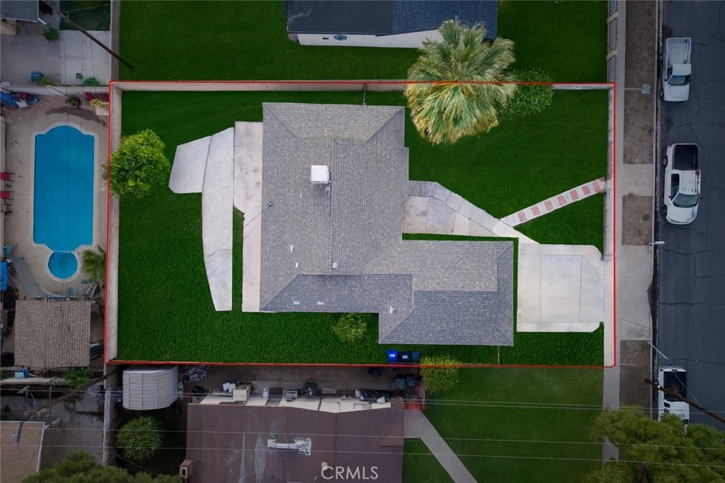 1083 Lorraine Place Rialto, CA 92376 - Photo 20 of 20 an aerial view of a house