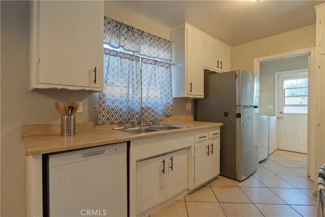 $520,000 | 1083 Lorraine Place, Rialto, CA 92376