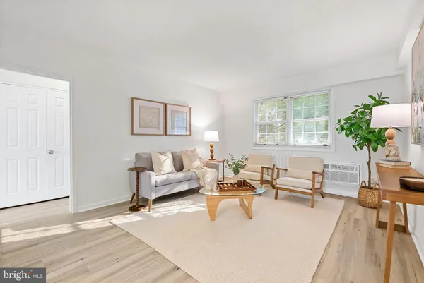 $270,000 | 4358 North Pershing Drive, Unit 43583, Arlington, VA 22203