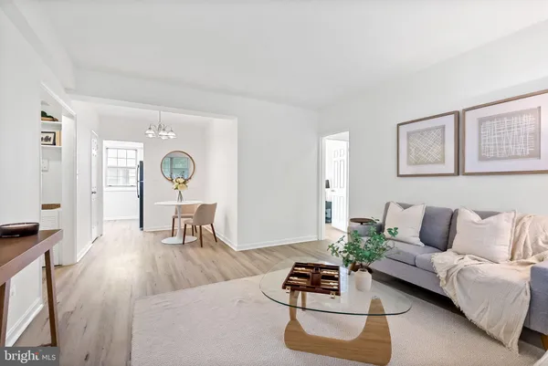 $270,000 | 4358 North Pershing Drive, Unit 43583, Arlington, VA 22203