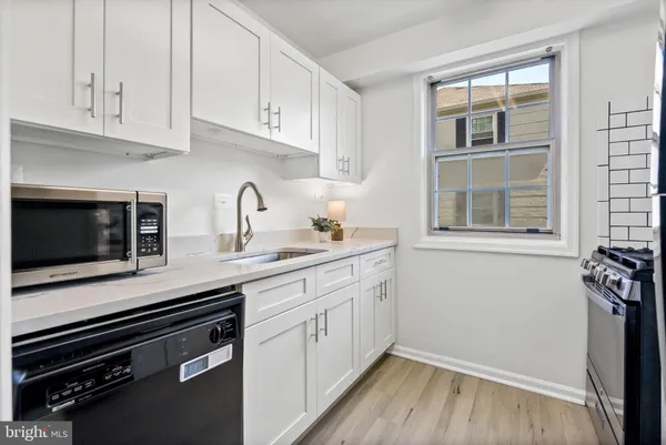 $270,000 | 4358 North Pershing Drive, Unit 43583, Arlington, VA 22203