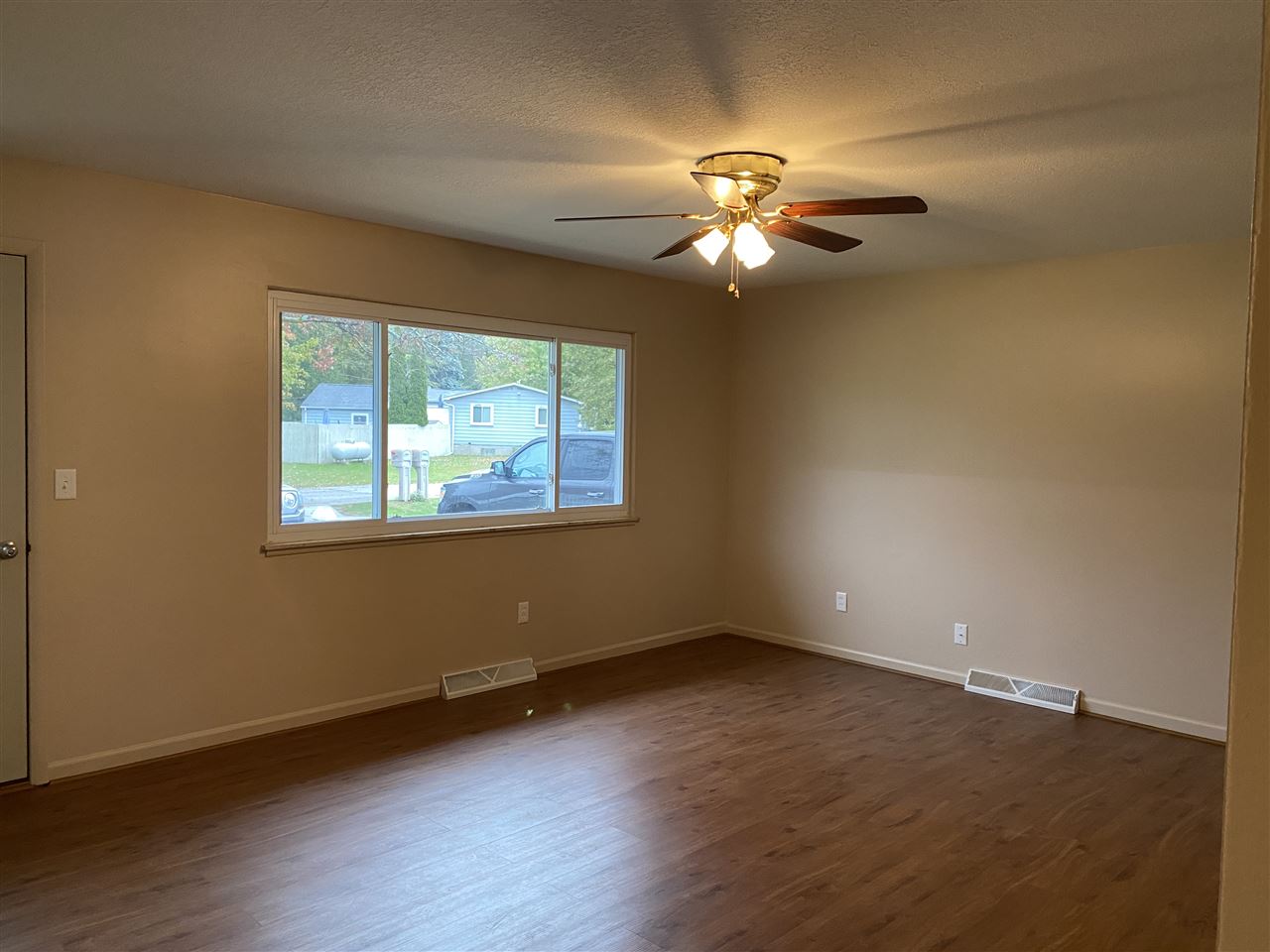 6129 Riverview Road Vassar, MI 48768 - Photo 8 of 24