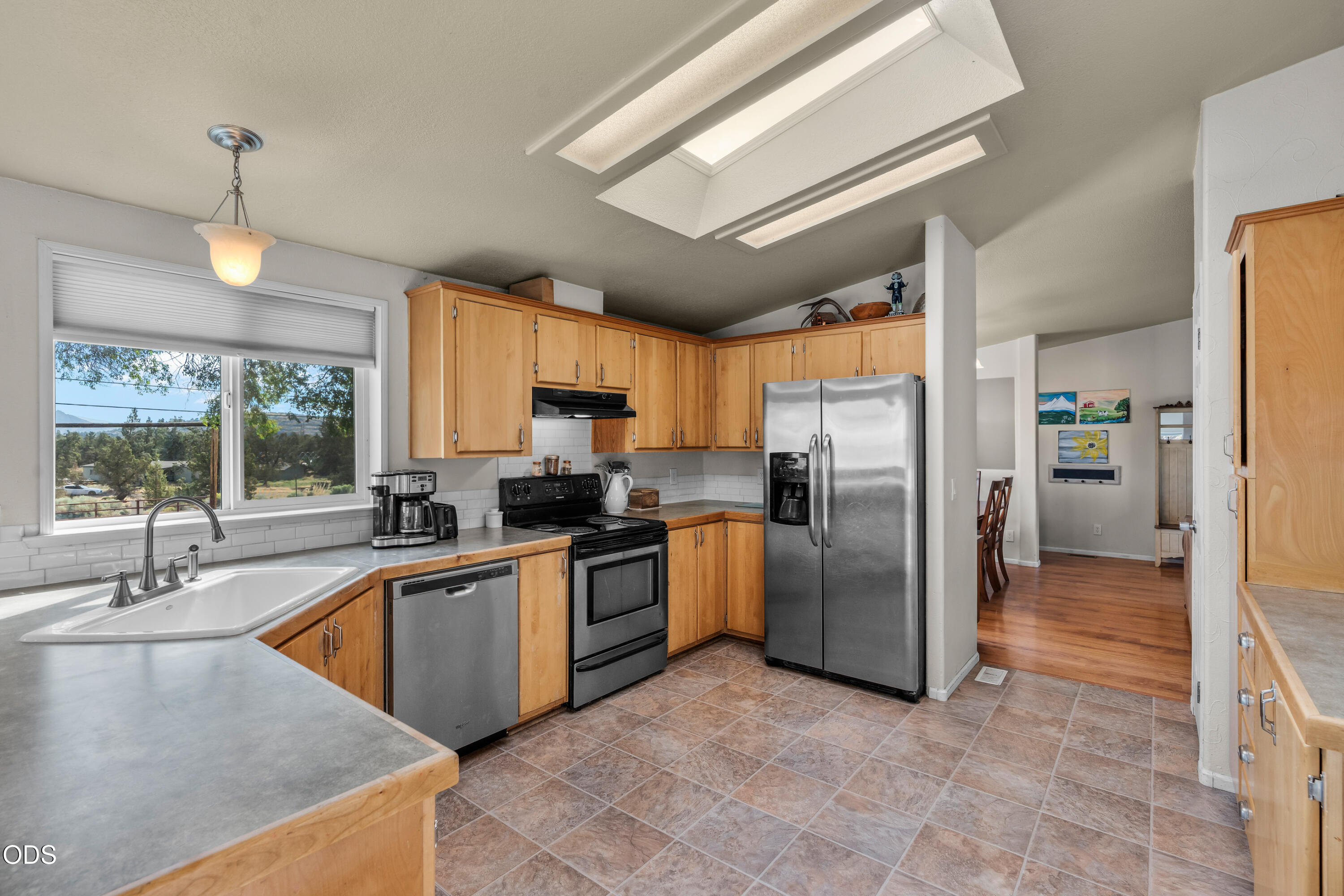 4900 Northwest Homestead Way Redmond, OR 97756 - Photo 8 of 56