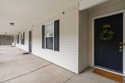 $222,000 | 1901 Trailwood Heights Lane, Unit 304, Raleigh, NC 27603