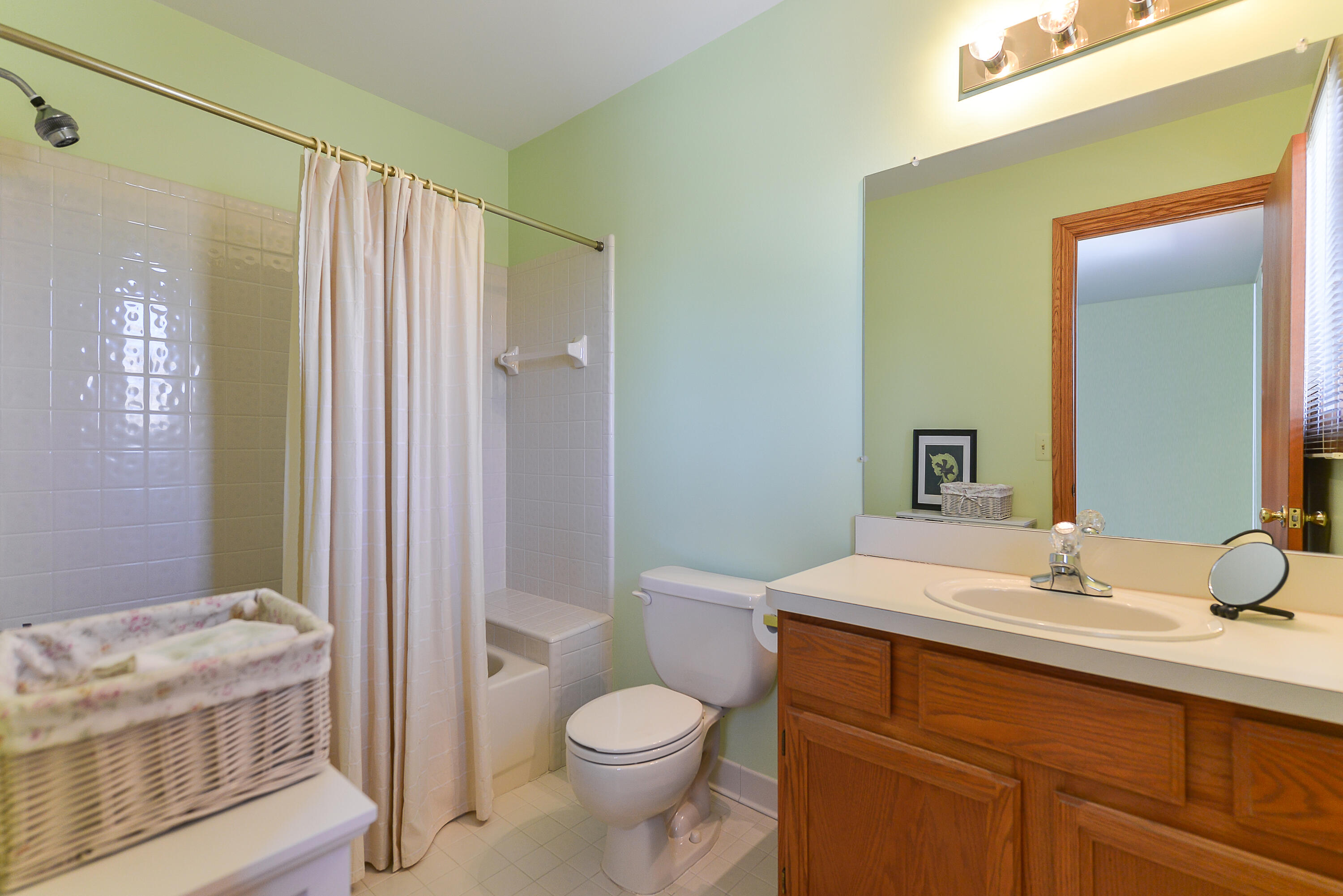 2143 Rochelle Park Drive Rochester Hills, MI 48309 - Photo 27 of 34 DSC_8365