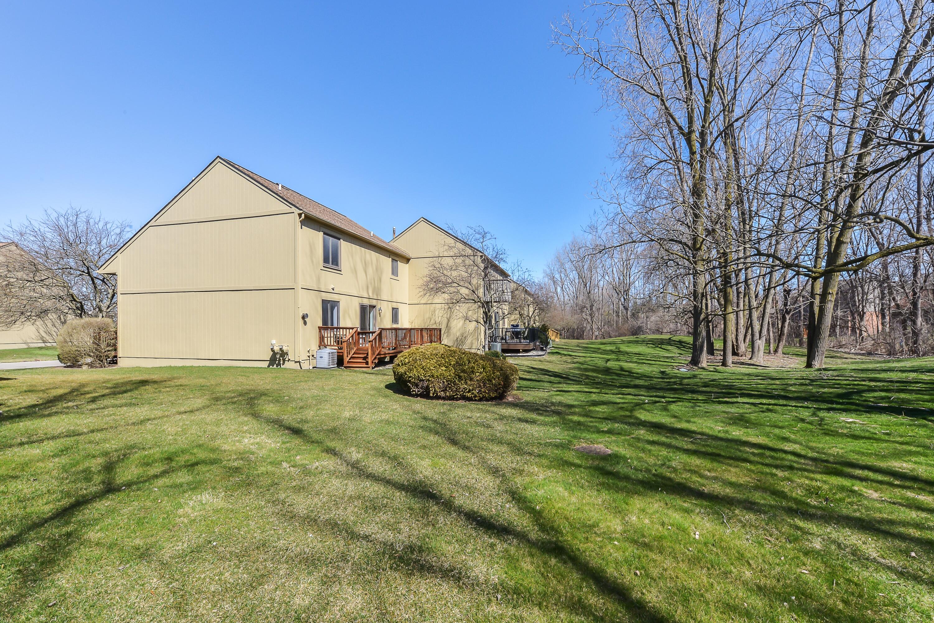 2143 Rochelle Park Drive Rochester Hills, MI 48309 - Photo 3 of 34 DSC_6 (42)
