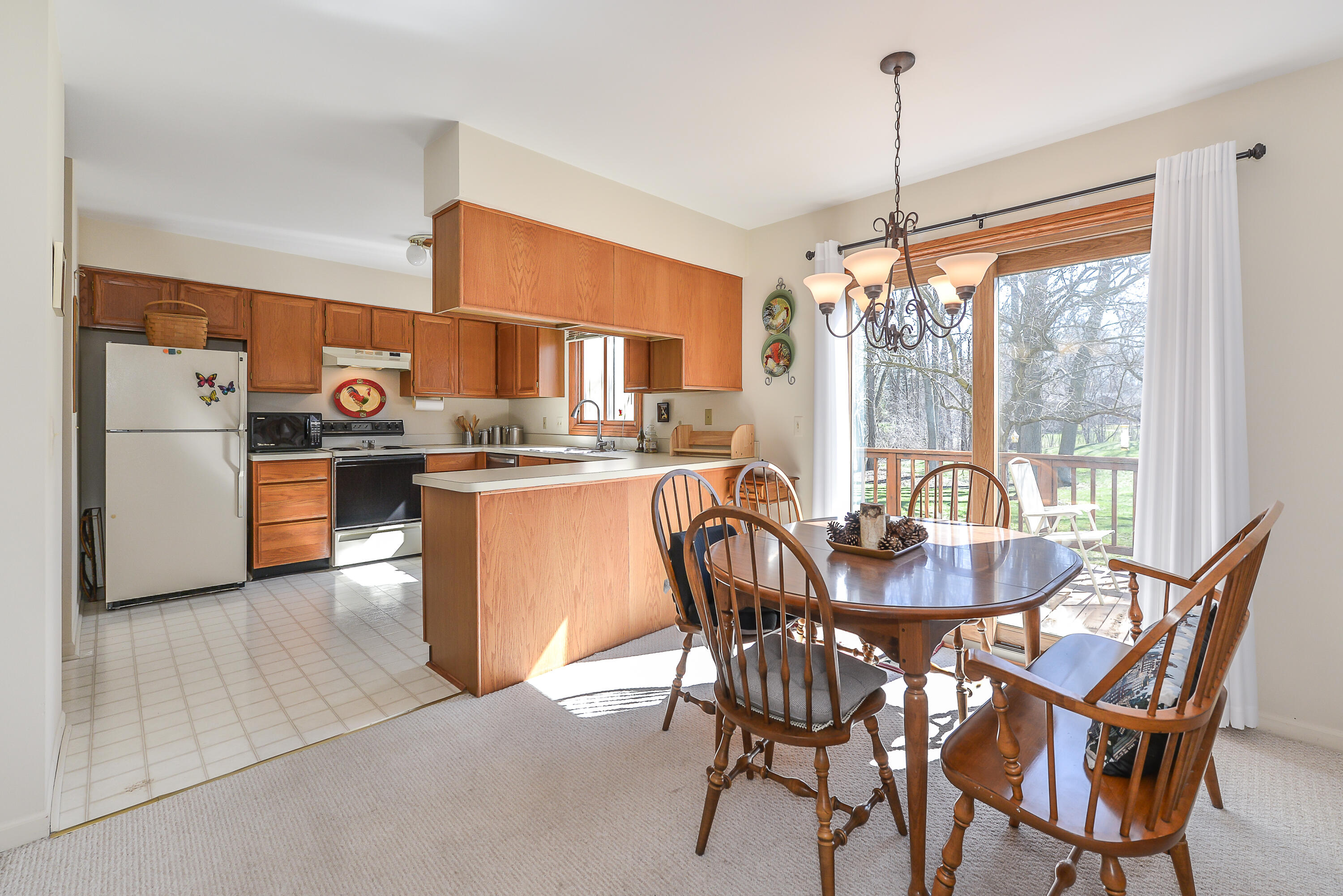 2143 Rochelle Park Drive Rochester Hills, MI 48309 - Photo 9 of 34 DSC_8279