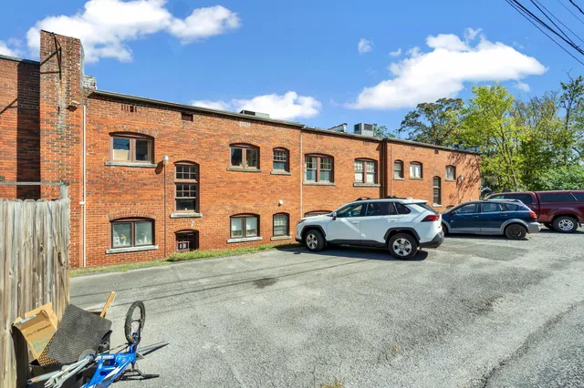 $157,000 | 1400 Duncan Avenue, Unit 9, Chattanooga, TN 37404