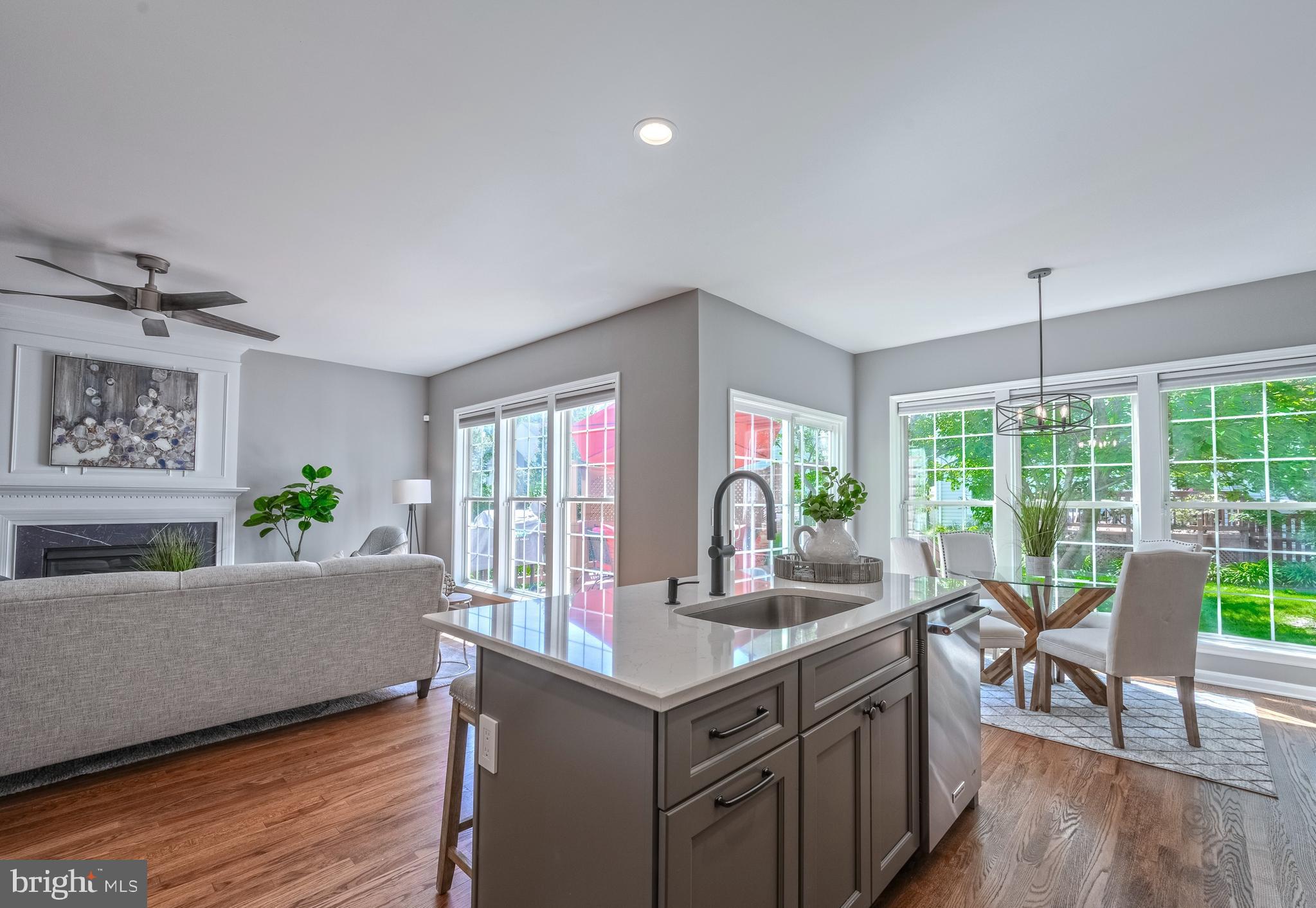 12396 Brown Fox Way Reston, VA 20191 - Photo 13 of 35 Kitchen/Breakfast Area