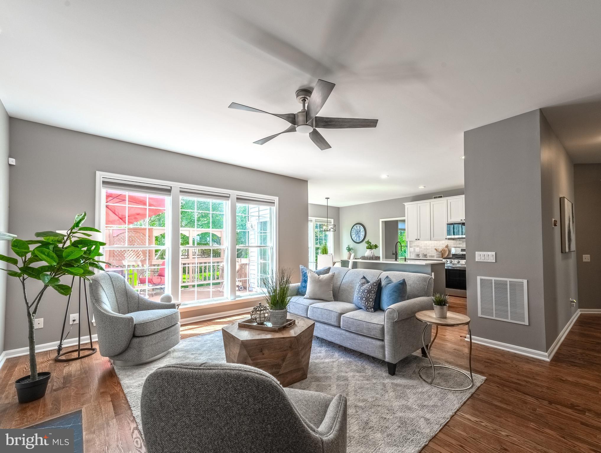 12396 Brown Fox Way Reston, VA 20191 - Photo 16 of 35 Family Room