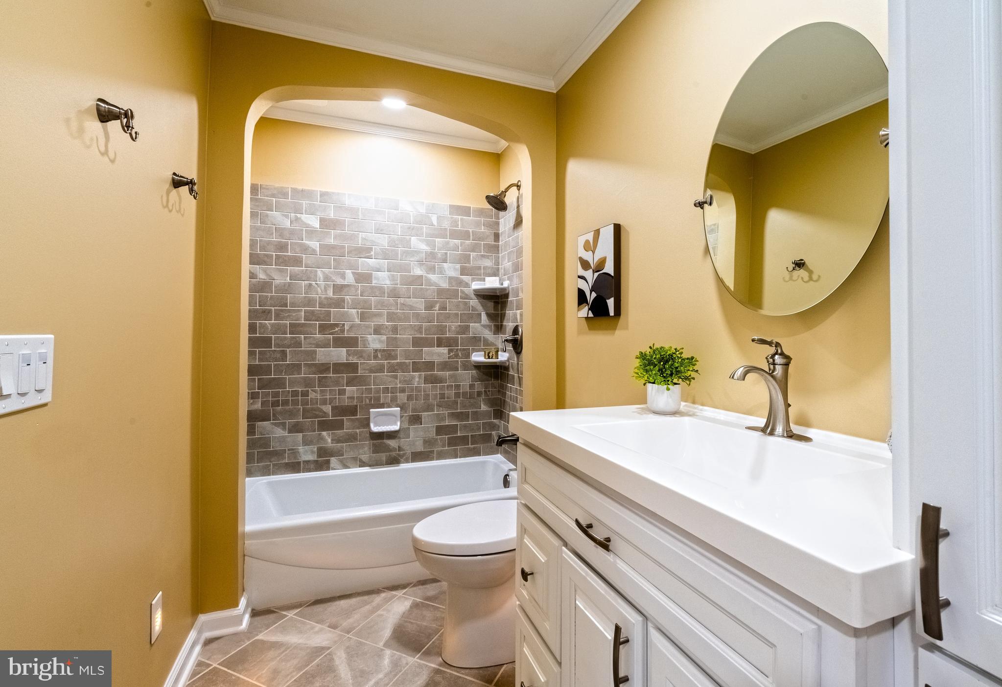 12396 Brown Fox Way Reston, VA 20191 - Photo 27 of 35 Hall Bath