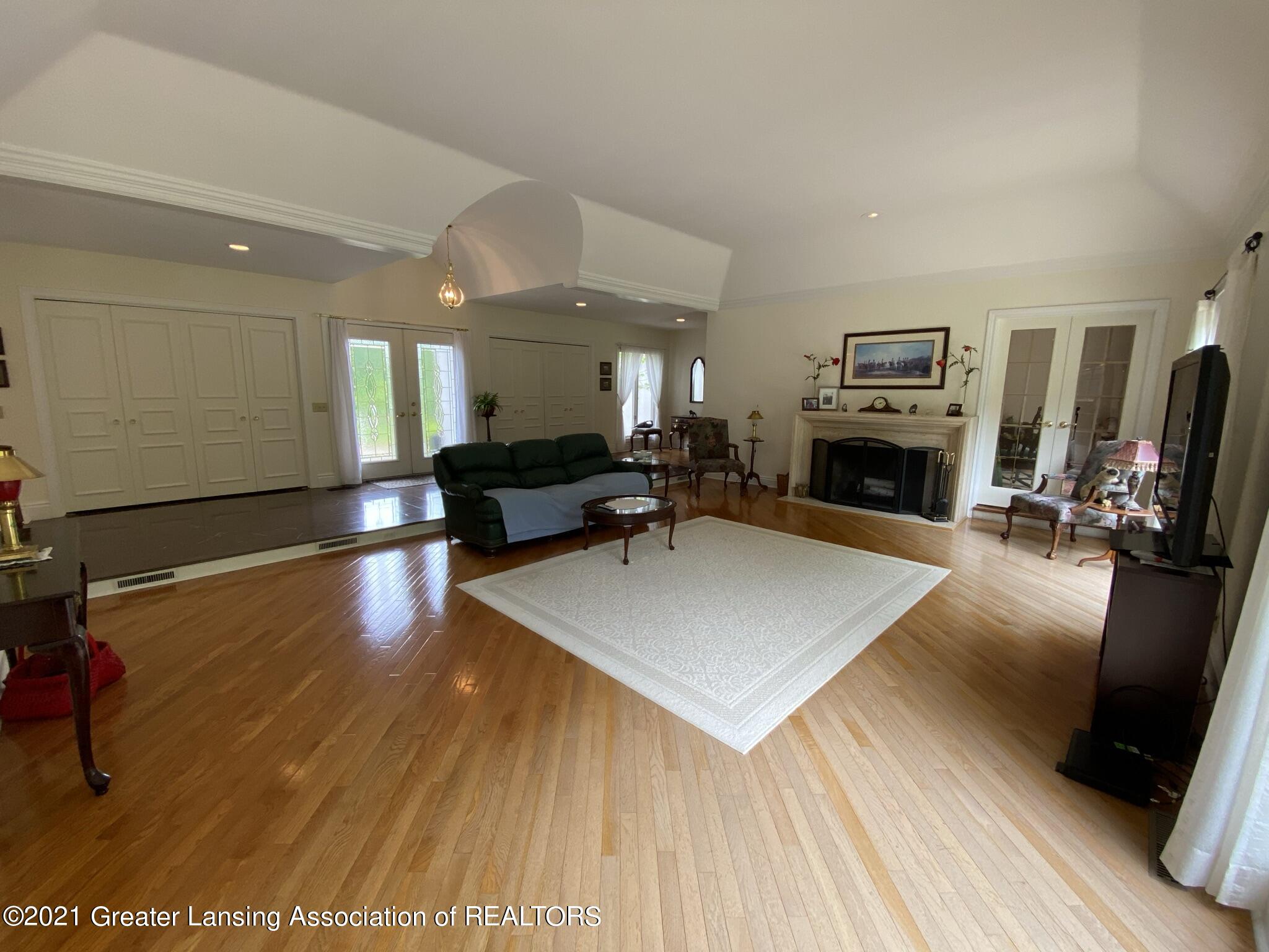 13583 Woodbury Road Haslett, MI 48840 - Photo 13 of 78 IMG_5083