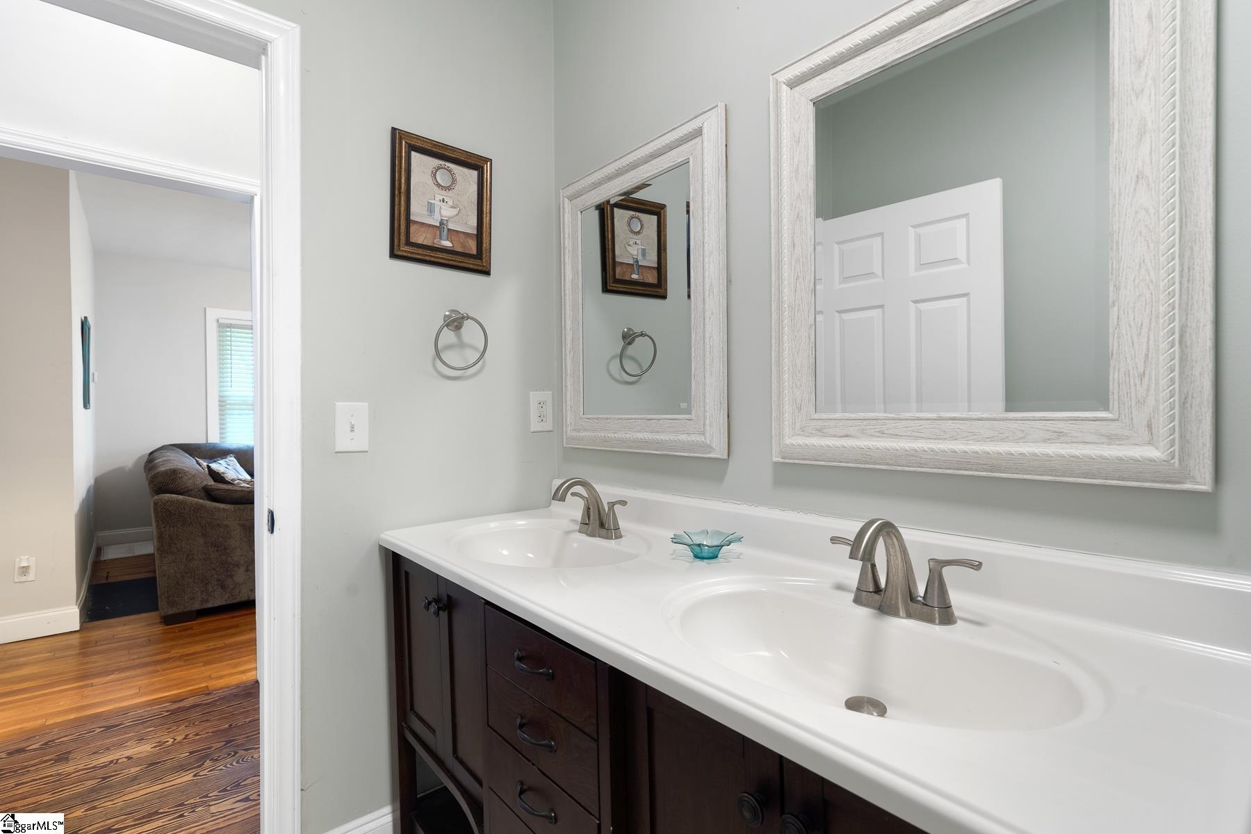 202 South 9th Street Easley, SC 29640 - Photo 15 of 22 Gallery Image 15