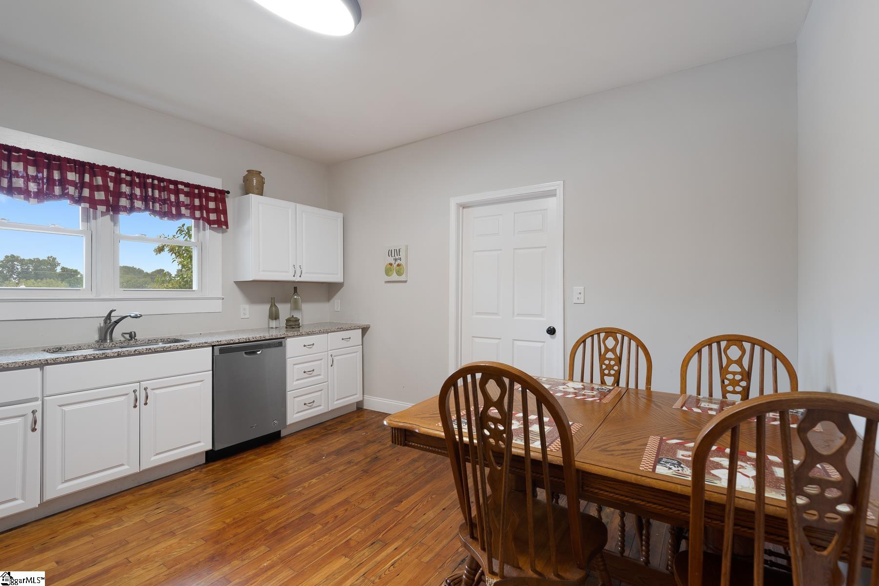 202 South 9th Street Easley, SC 29640 - Photo 8 of 22 Gallery Image 8