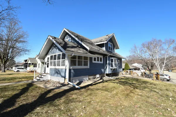 $330,000 | 1529 East Avenue, Red Wing, MN 55066