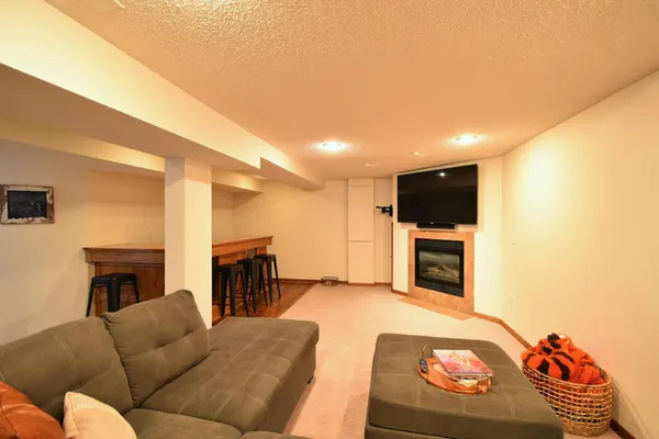 $330,000 | 1529 East Avenue, Red Wing, MN 55066