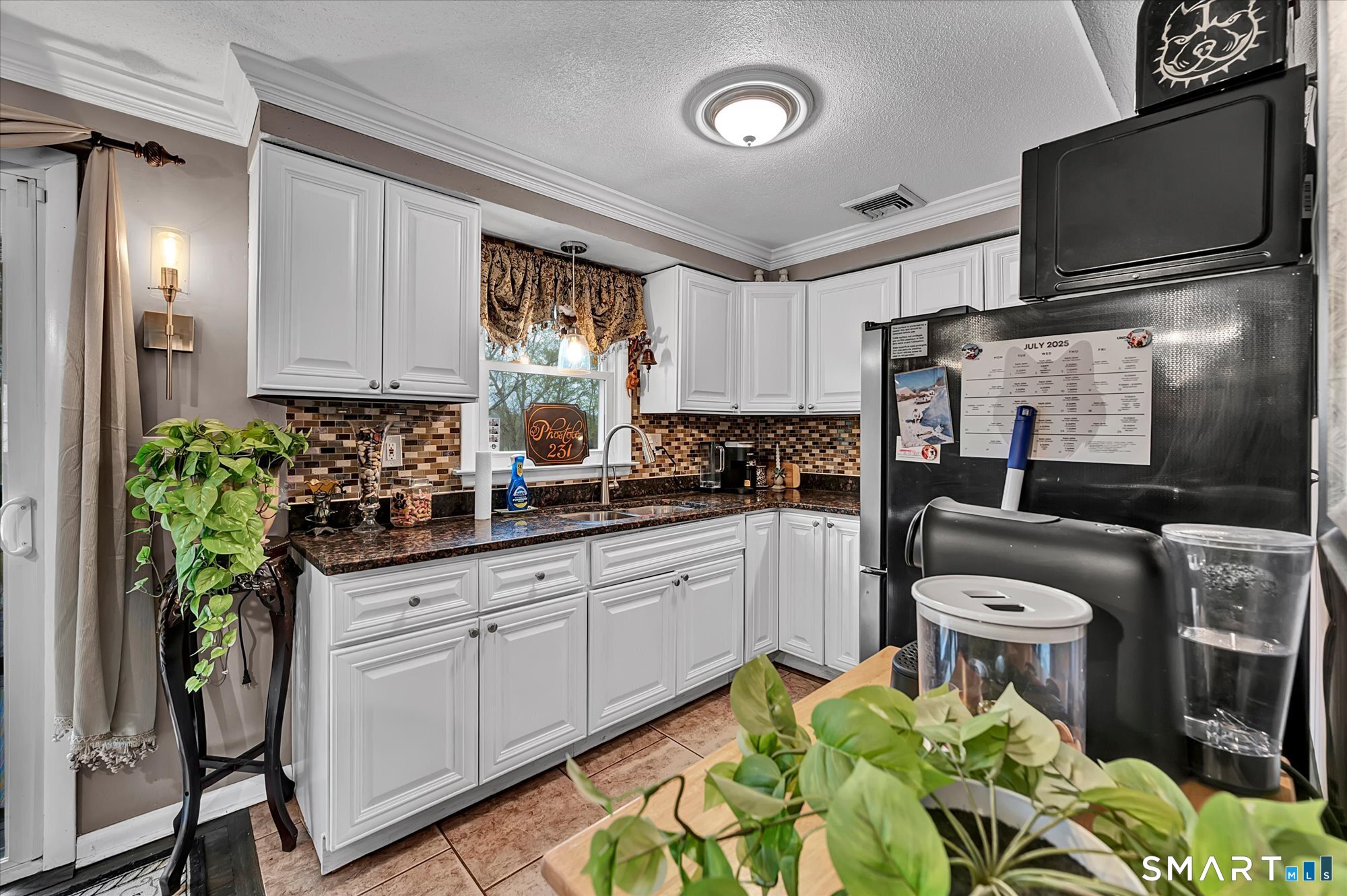 142 Old Stagecoach Road Meriden, CT 06450 - Photo 11 of 40