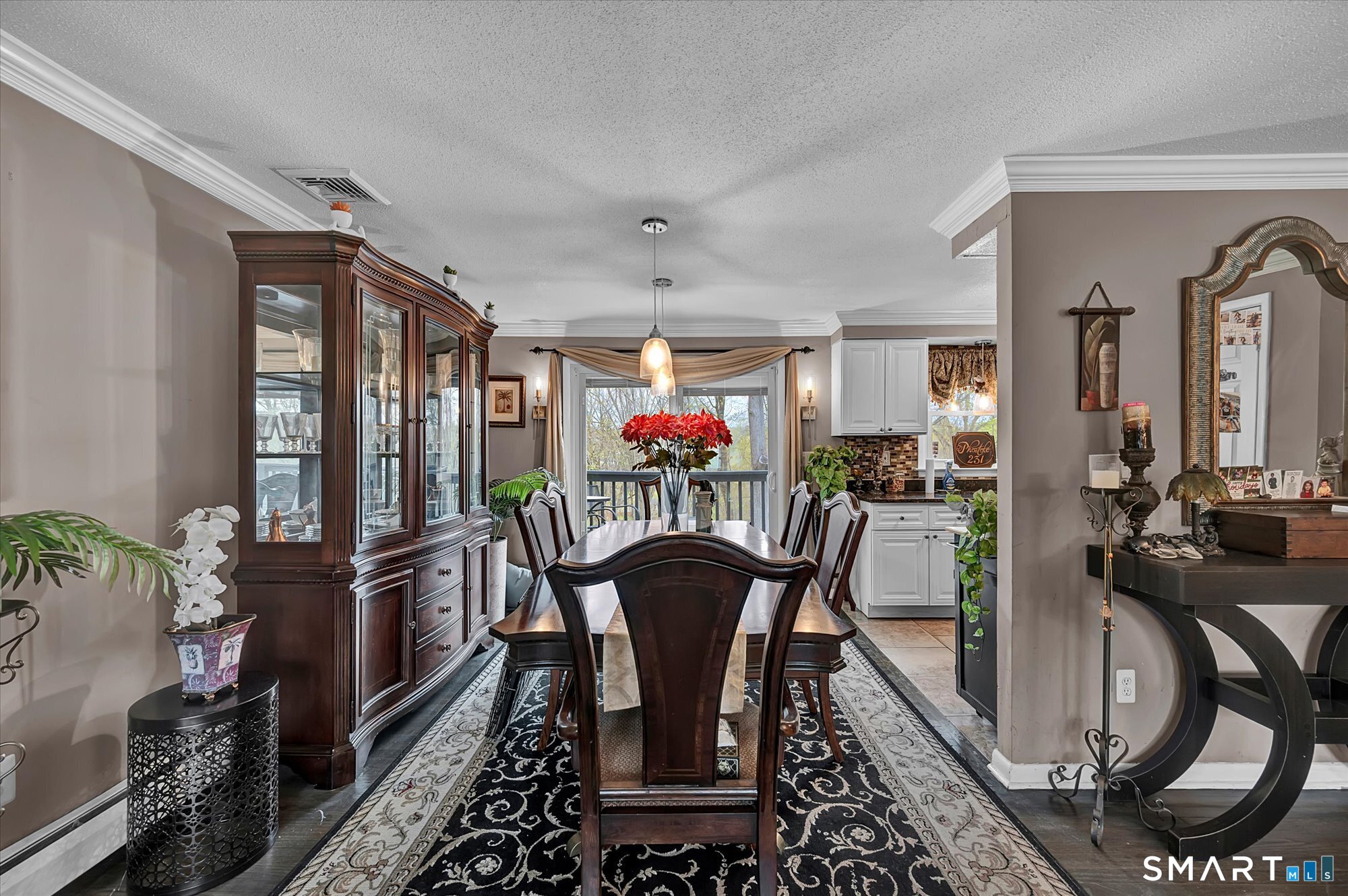 142 Old Stagecoach Road Meriden, CT 06450 - Photo 8 of 40