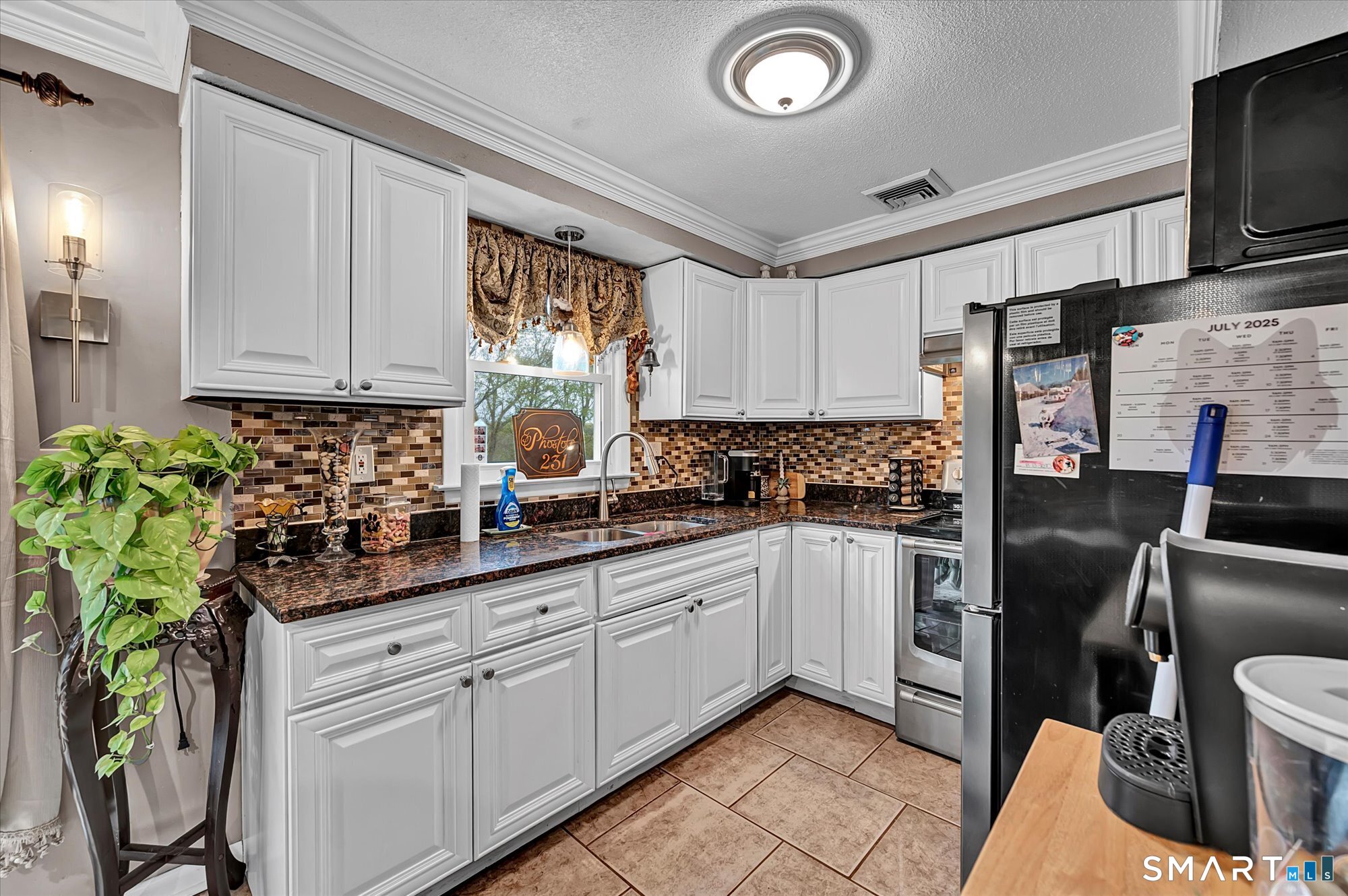 142 Old Stagecoach Road Meriden, CT 06450 - Photo 10 of 40