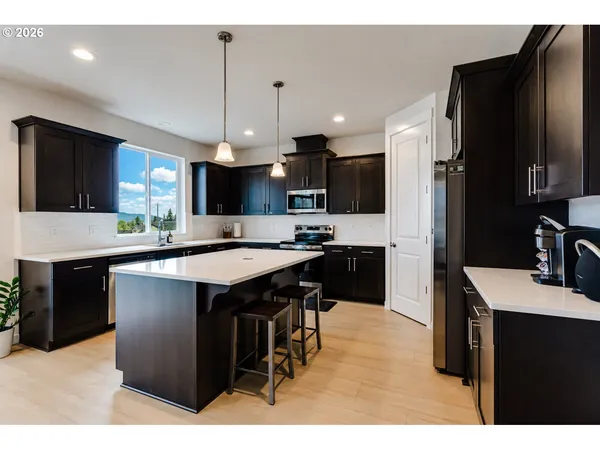 $645,000 | 3472 Deerfern Road, Eugene, OR 97403