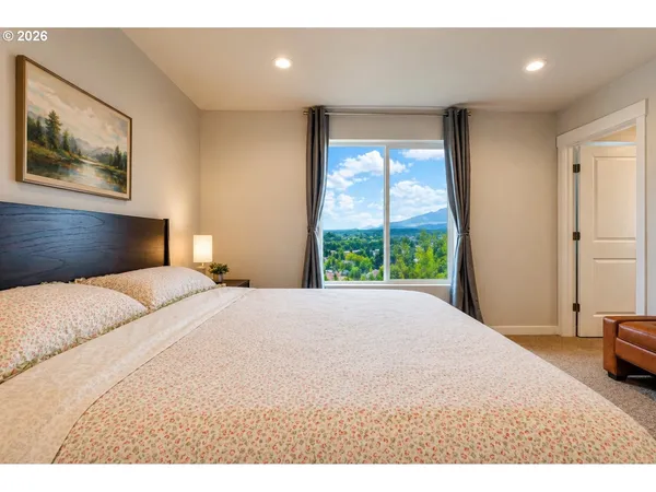 $645,000 | 3472 Deerfern Road, Eugene, OR 97403