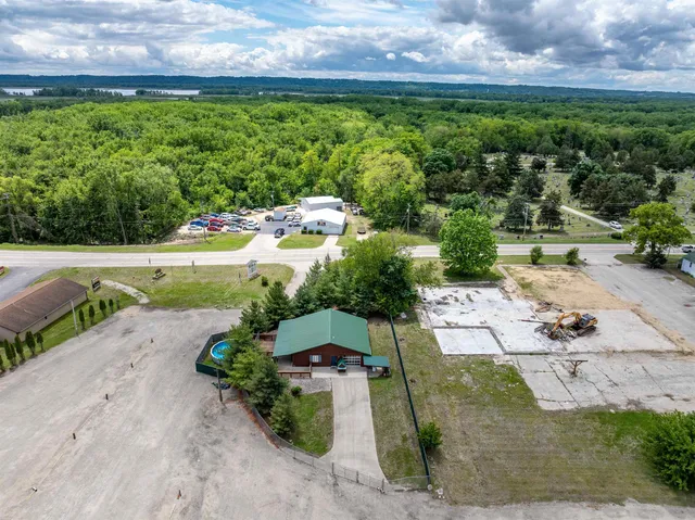 $240,000 | 1012 Viaduct Road, Savanna, IL 61074