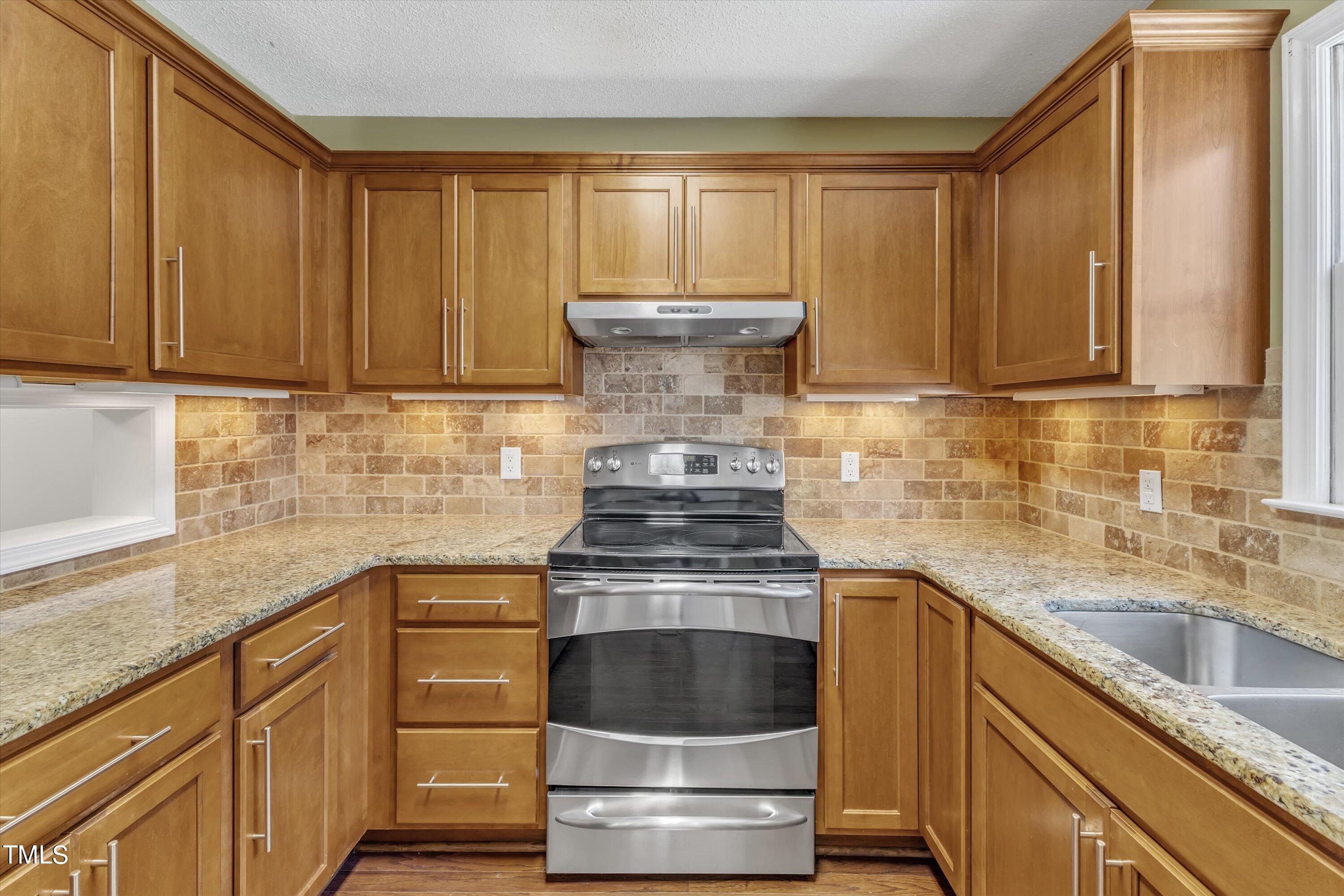 5620 Bridgetowne Way Raleigh, NC 27609 - Photo 6 of 42 13-5620 Bridgetowne-7