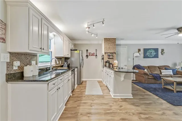 $559,999 | 3605 Hickory Circle Southeast, Smyrna, GA 30080