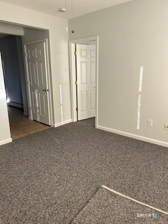 $1,400 | 227 Howe Avenue, Unit 3S, Shelton, CT 06484