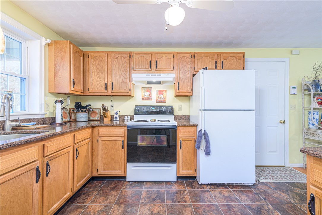 6 Montauk Road Charlestown, RI 02813 - Photo 6 of 30