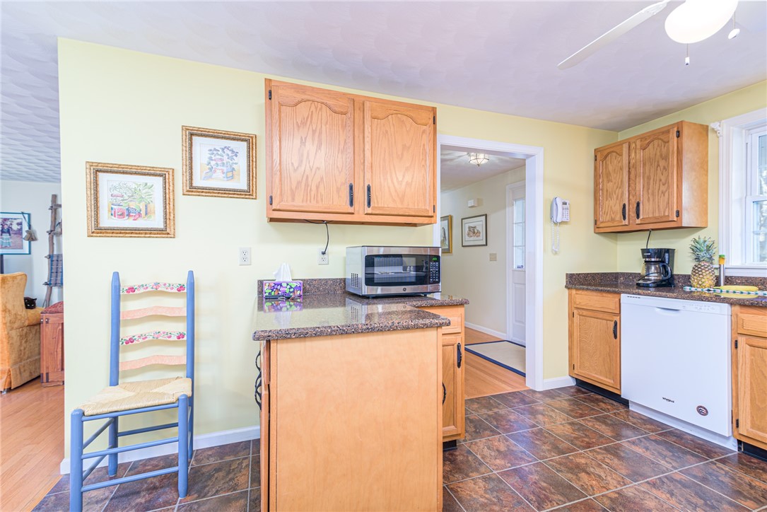 6 Montauk Road Charlestown, RI 02813 - Photo 7 of 30