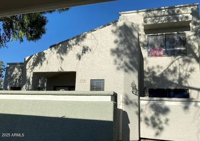 $2,100 | 850 South River Drive, Unit 1004, Tempe, AZ 85281