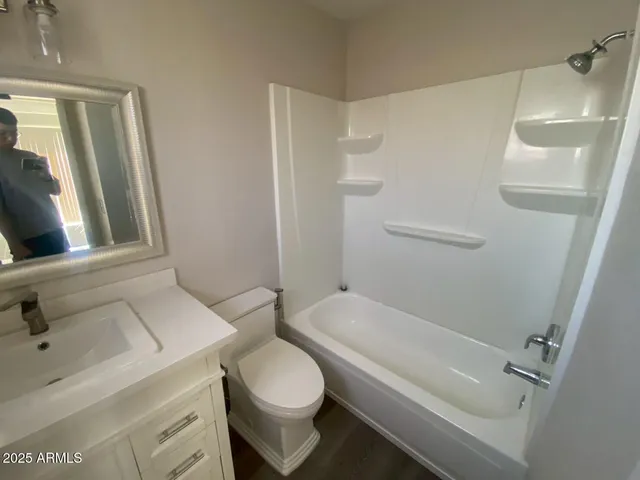 $2,100 | 850 South River Drive, Unit 1004, Tempe, AZ 85281