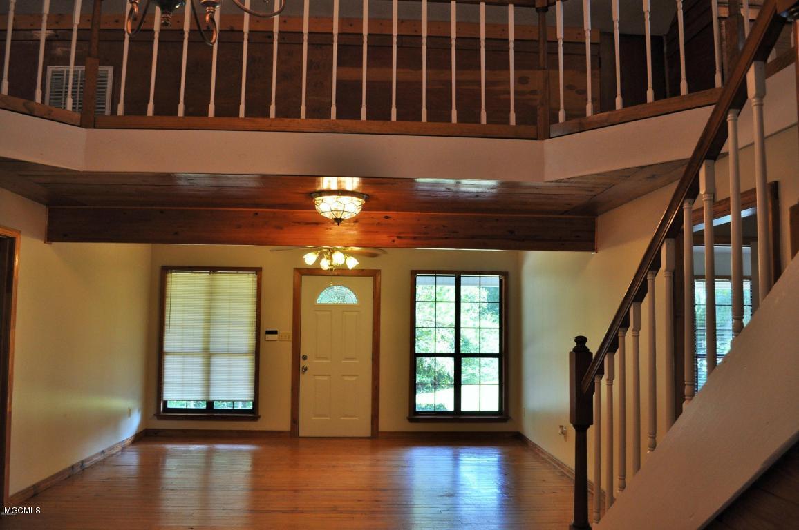 125 River Road Lucedale, MS 39452 - Photo 6 of 11 Living