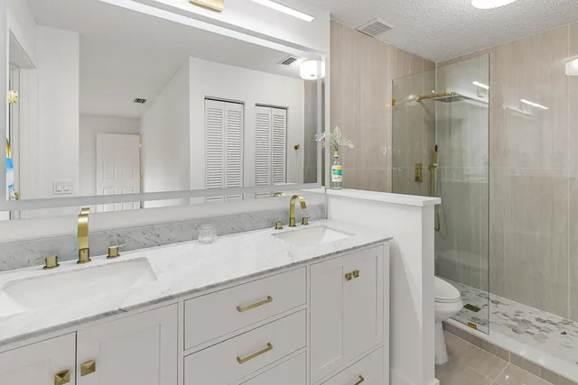 $314,900 | 652 Northeast Wax Myrtle Way, Jensen Beach, FL 34957