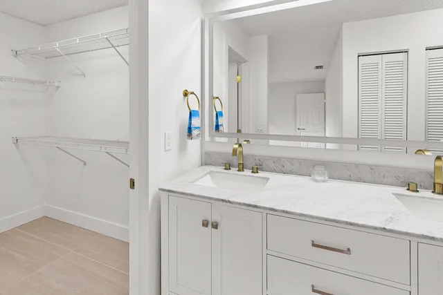 $314,900 | 652 Northeast Wax Myrtle Way, Jensen Beach, FL 34957