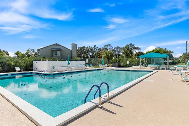 $314,900 | 652 Northeast Wax Myrtle Way, Jensen Beach, FL 34957