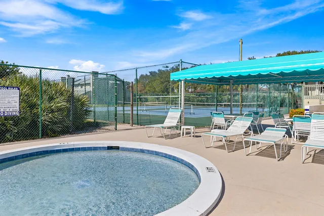 $314,900 | 652 Northeast Wax Myrtle Way, Jensen Beach, FL 34957