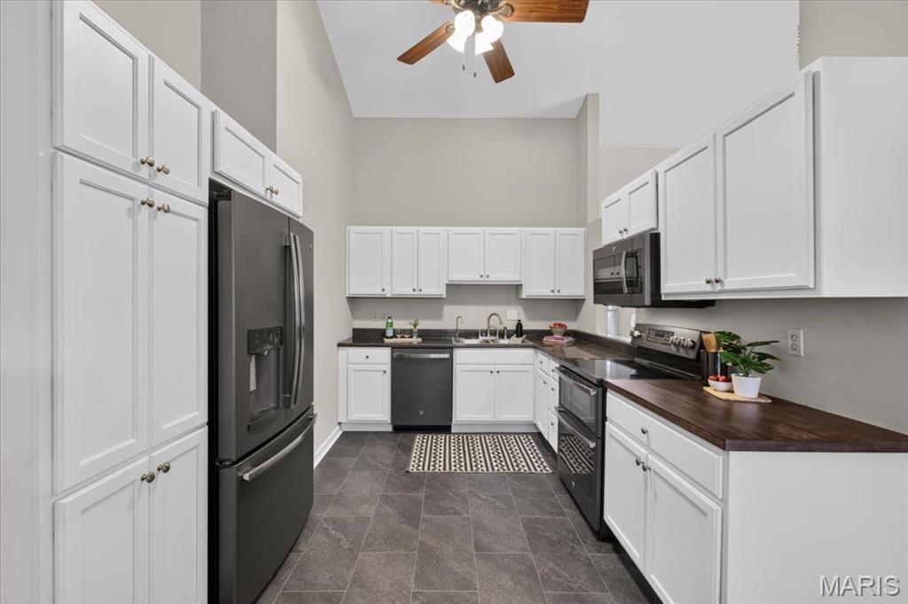 1395 Derhake Road Florissant, MO 63033 - Photo 9 of 21 Gallery Image 9
