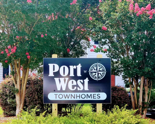 $1,250 | 11 Portwest Townhouses Drive, Unit C, Swansboro, NC 28584