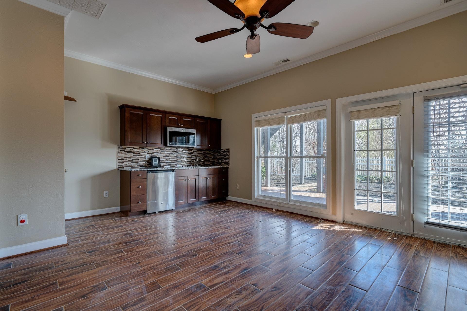 1420 Longview Road Roanoke, VA 24018 - Photo 39 of 52 039-305017-DSC05515_6_7_8_9_7459371