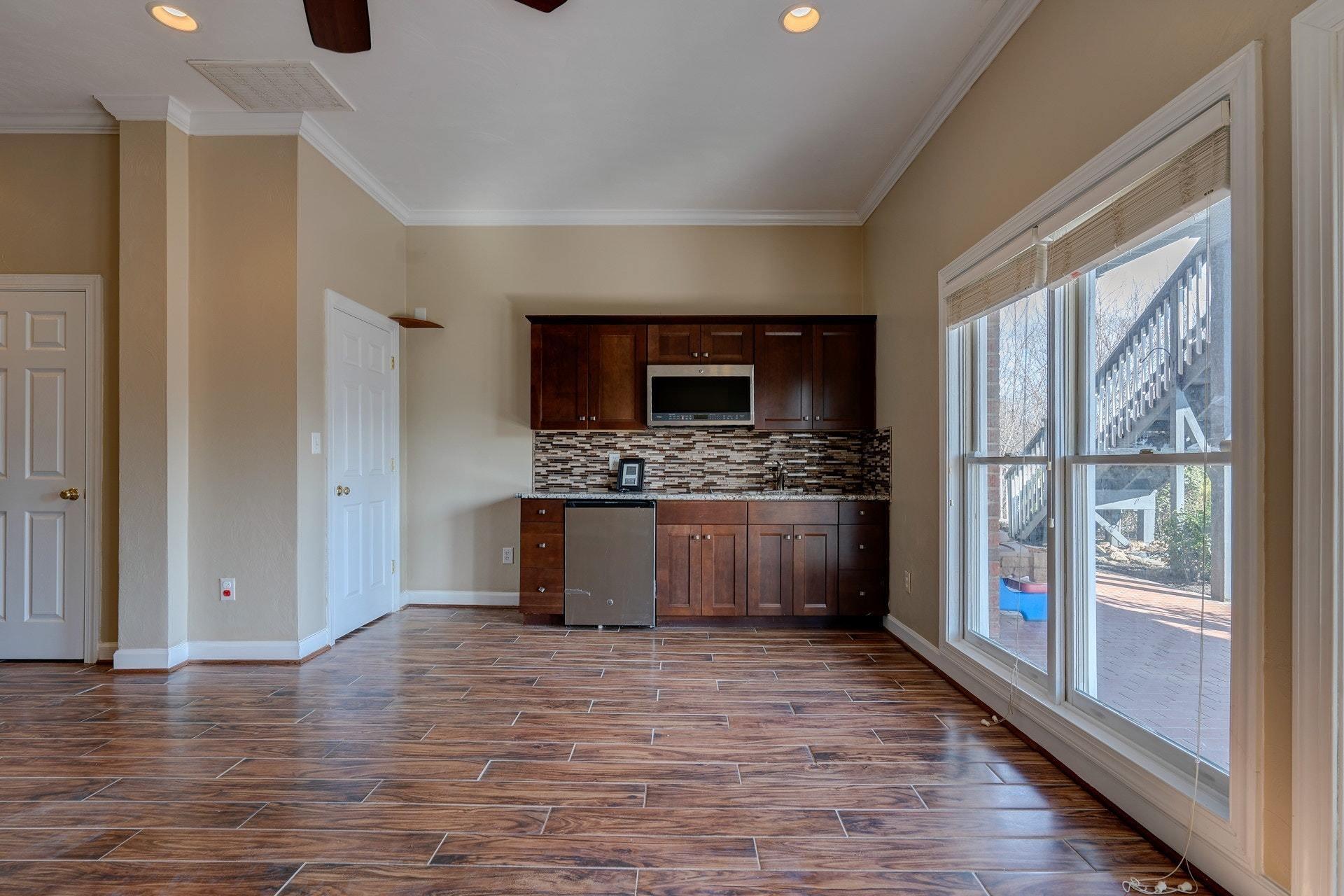 1420 Longview Road Roanoke, VA 24018 - Photo 40 of 52 040-305017-DSC05520_1_2_3_4_7459373
