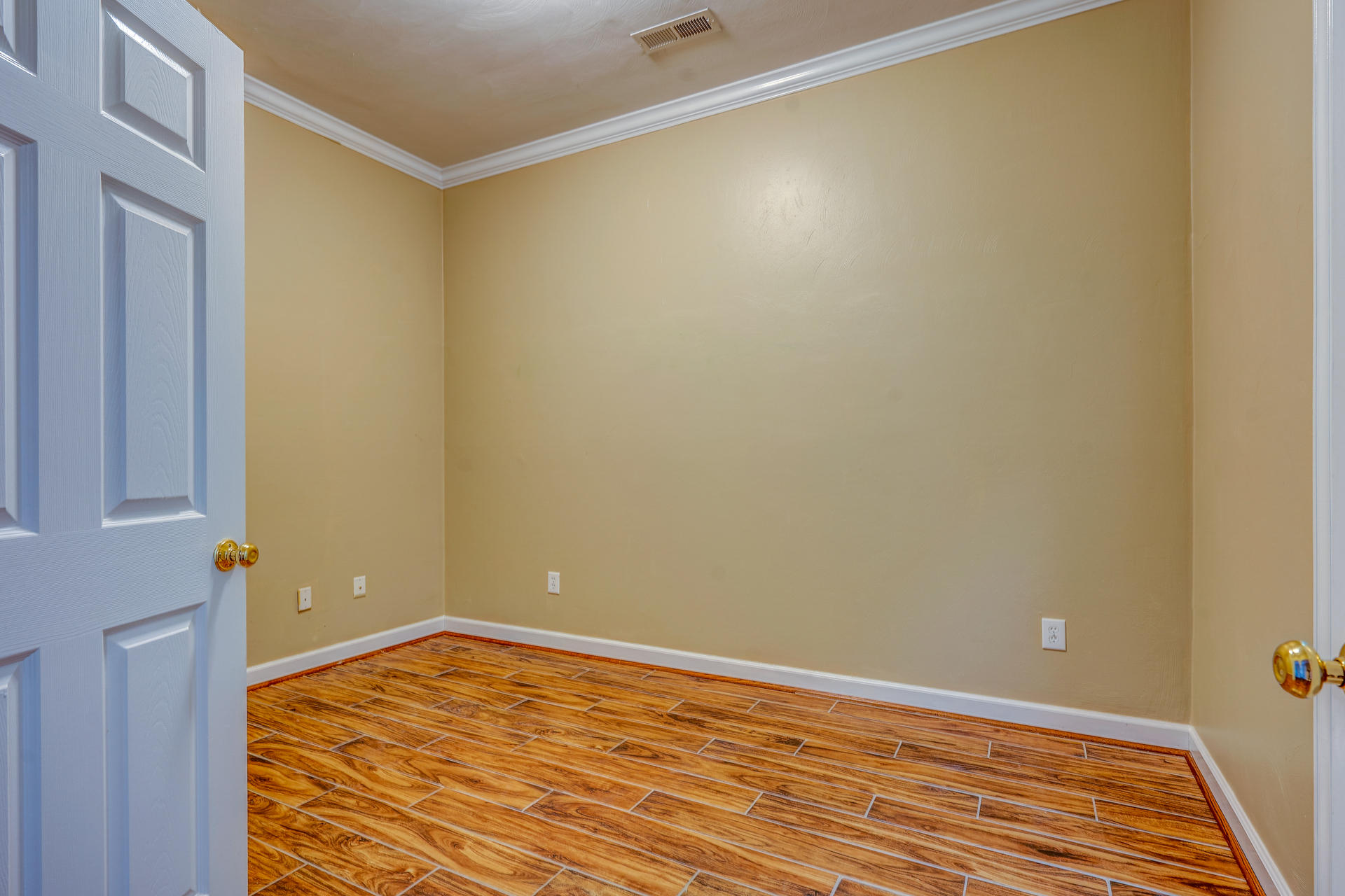 1420 Longview Road Roanoke, VA 24018 - Photo 43 of 52 DSC04936_37_38_39_40