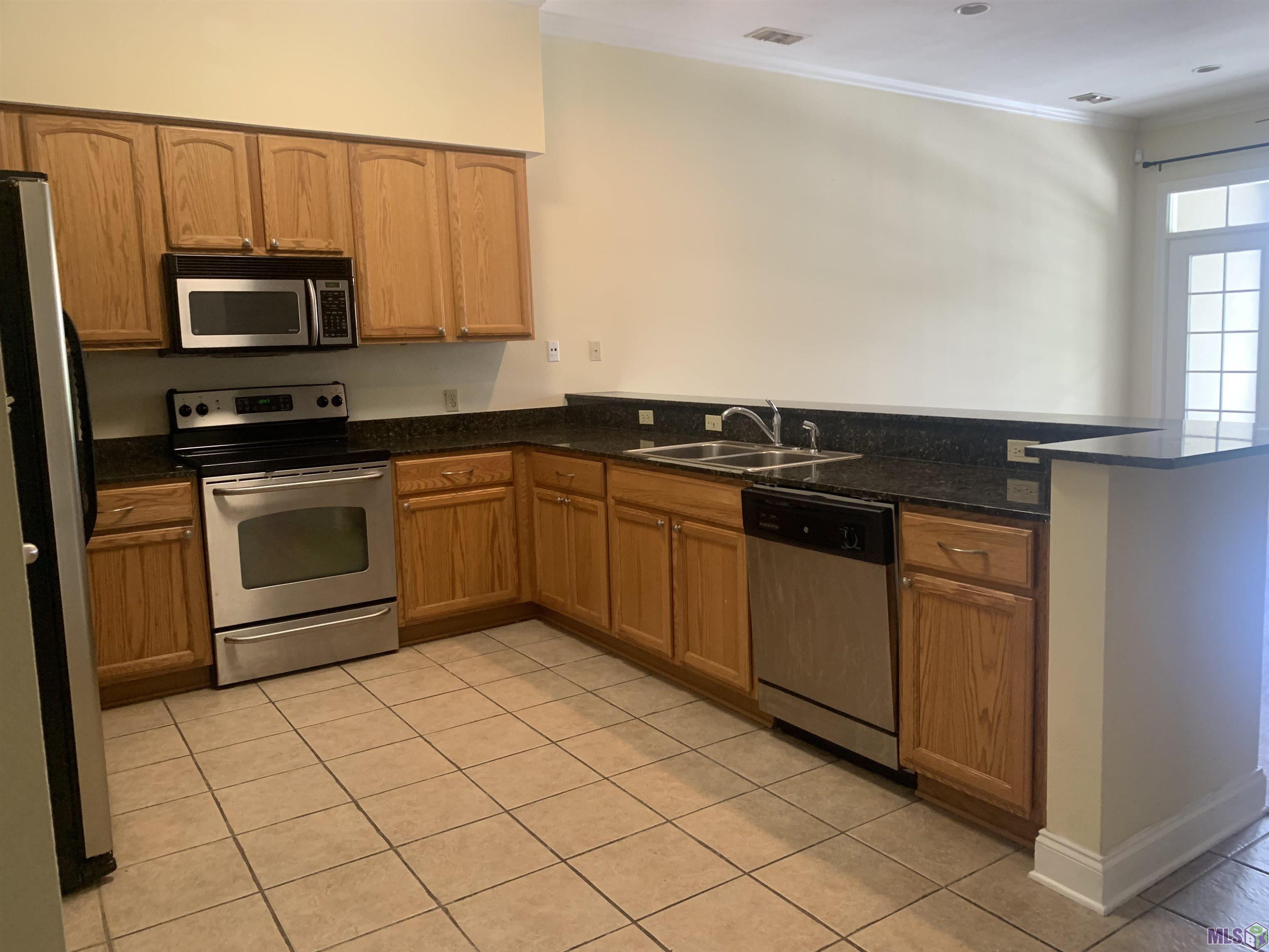 352 East Boyd Drive, Unit 203 Baton Rouge, LA 70808 - Photo 2 of 12