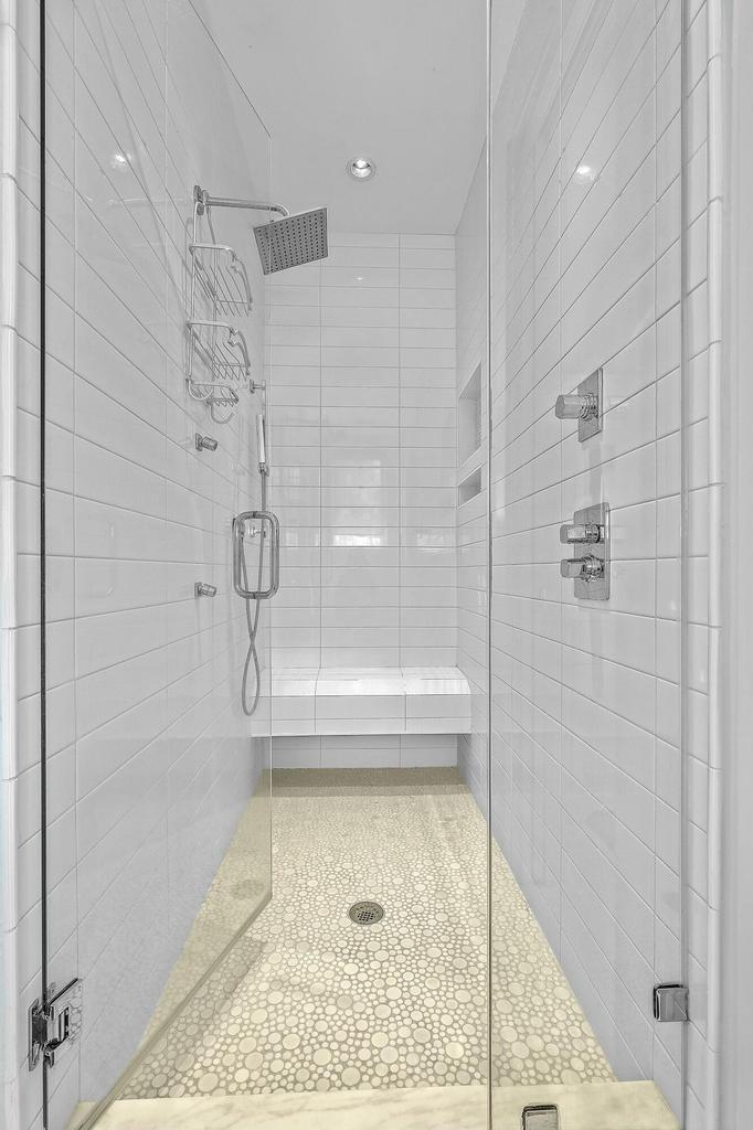 105 May Lane Mount Pleasant, SC 29464 - Photo 27 of 35 Bathroom